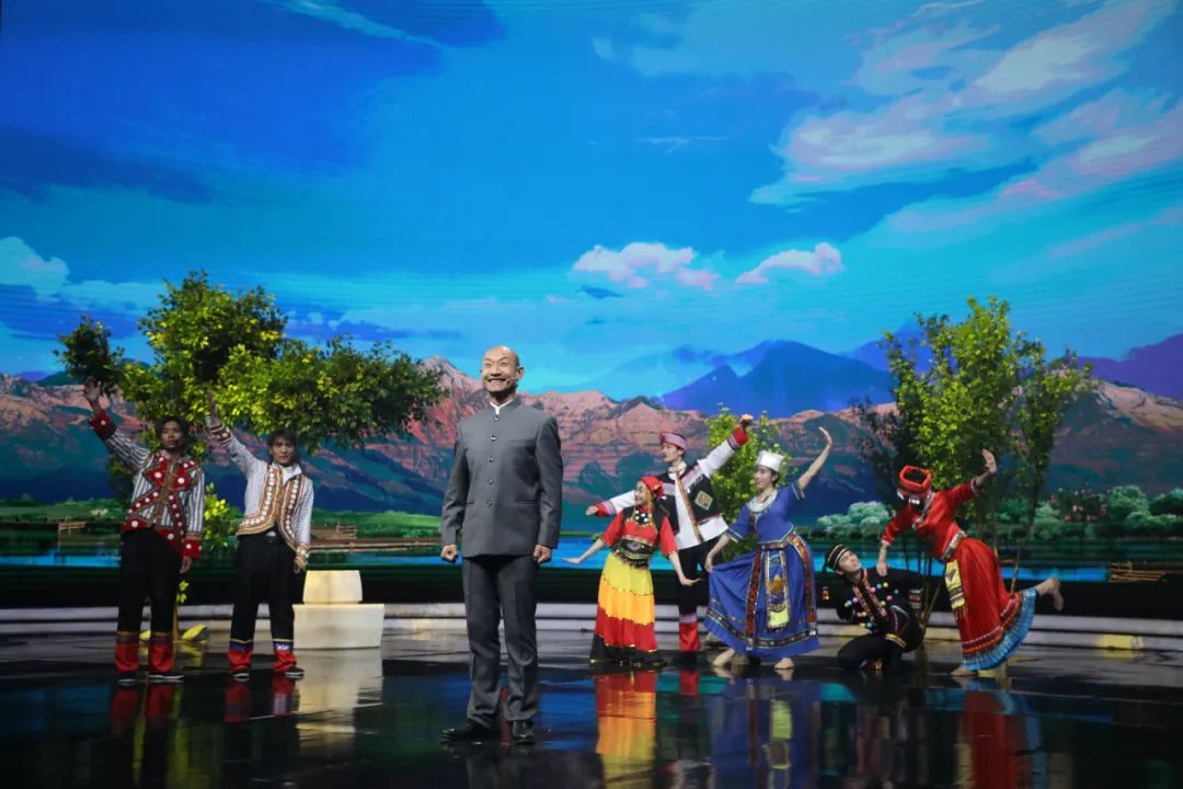 凡人微光搜狐视频,凡人微光新华网