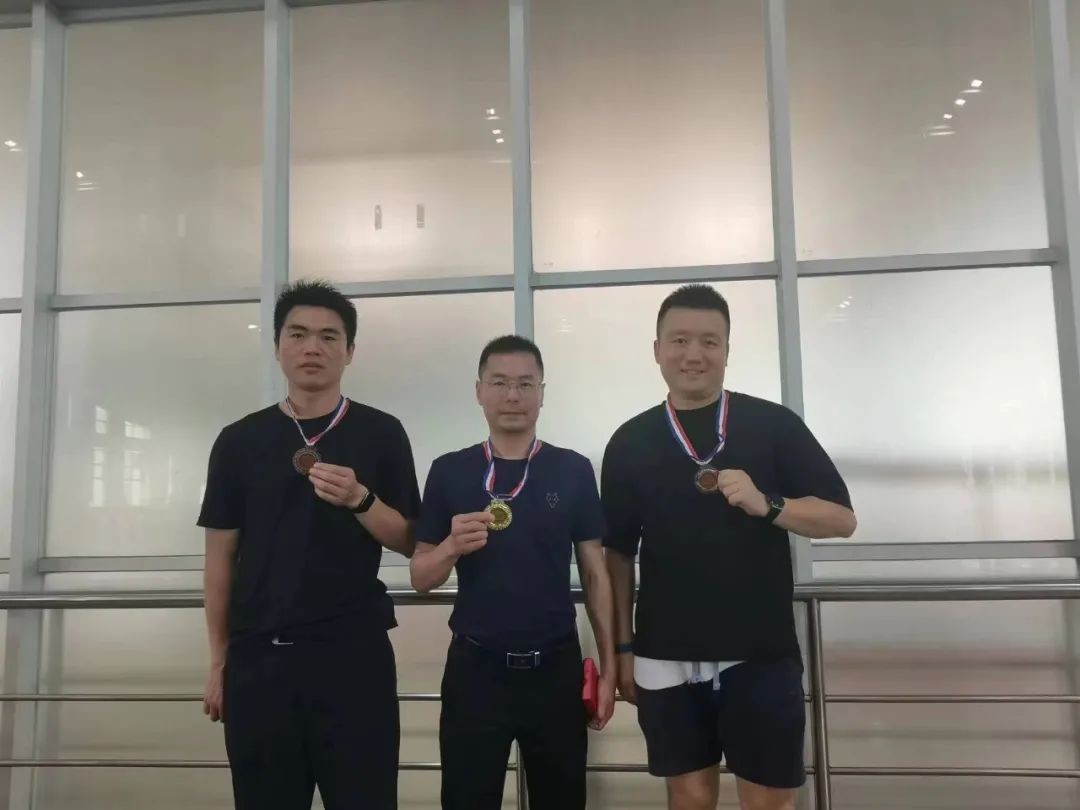 运动赛场彩旗飘,运动健儿赛场上精彩片段