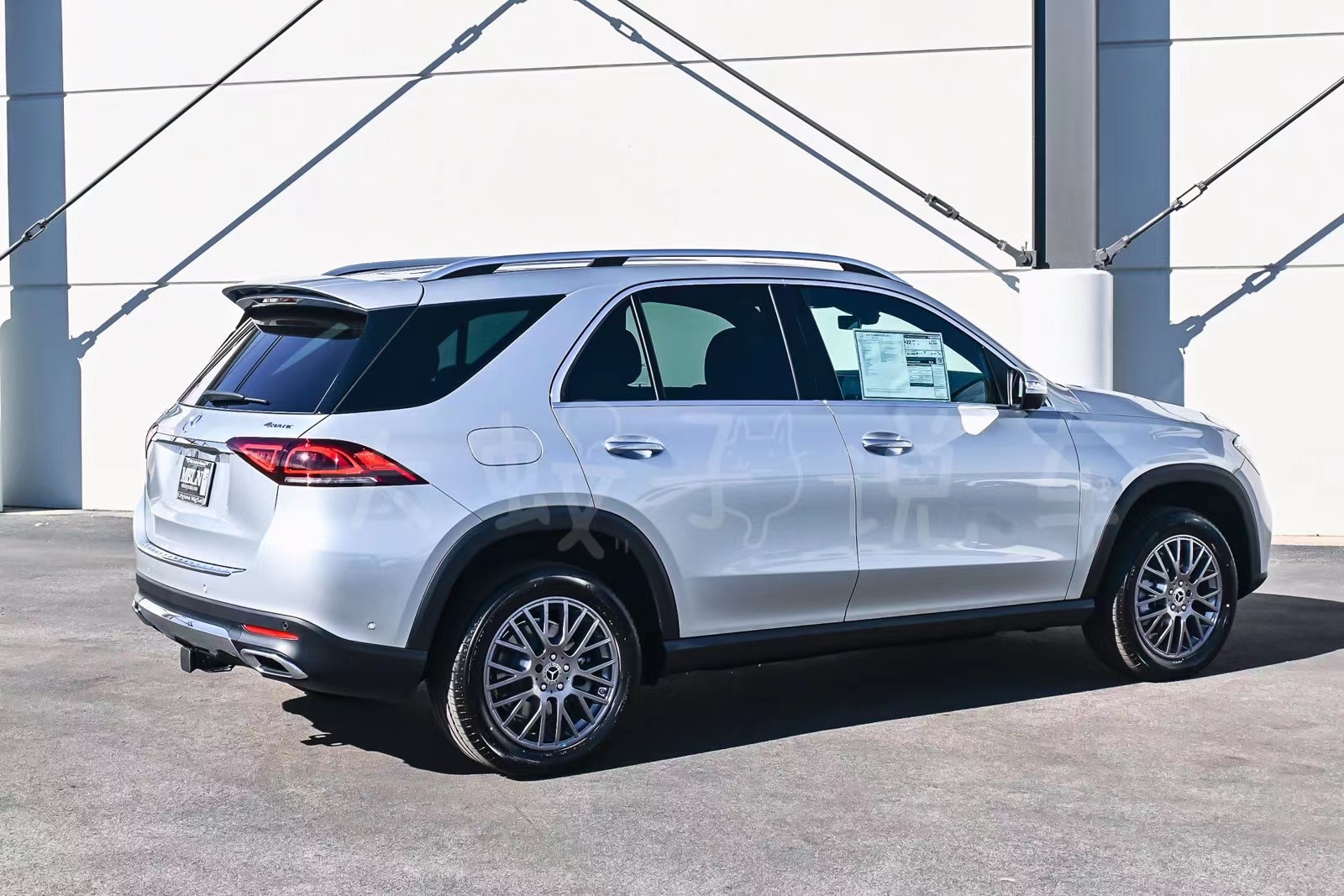 比宝马x5更霸气实拍2020款奔驰gle,2023款奔驰gle效果图