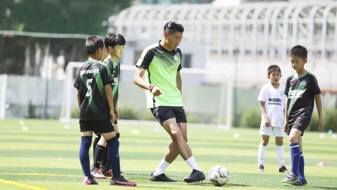 亚足联PRO级教练肖博捷为何选择扎根基层青训？