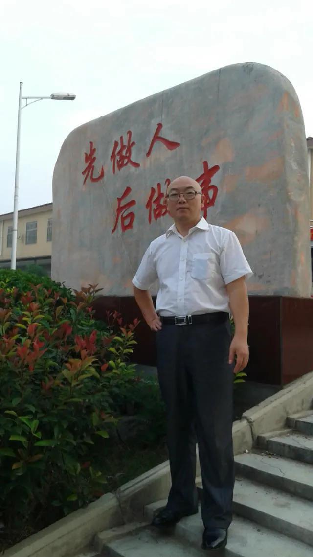 情人节给爱人的一个小心心,情人节让爱你的人更爱你