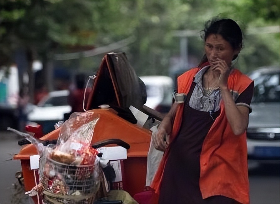 广东女环卫工人被举报,女环卫工被骚扰4年后续