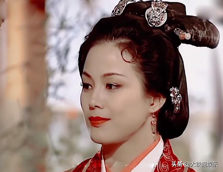 老版天龙八部段正淳情人们,03版的天龙八部段正淳是谁演的