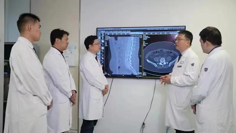 脊柱感染疾病,脊柱感染症状及治疗方法