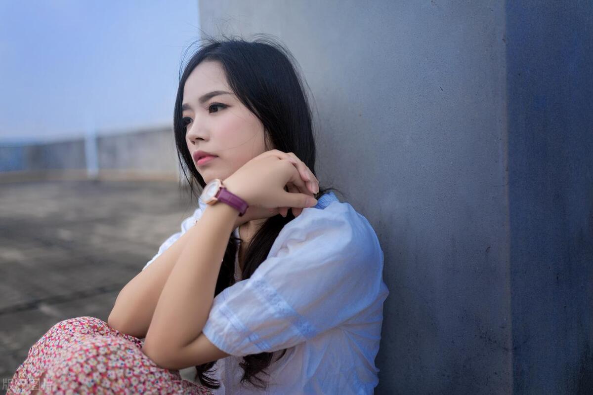 90后女孩创业亏损40多万，当初追求她被拒绝的老班长这样报答她