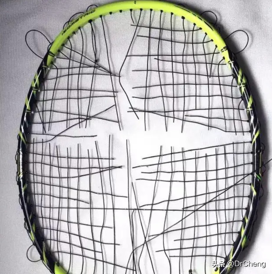 羽毛球拍断线正确位置,羽毛球拍断线了怎么修补