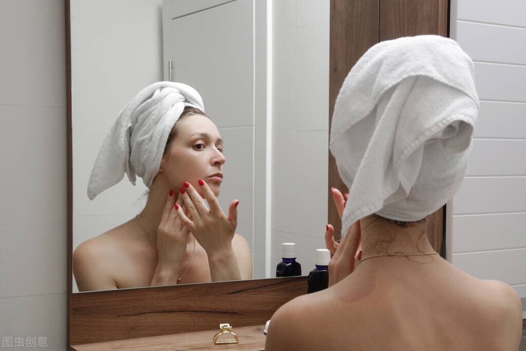 光子嫩肤爆痘红出油还能做水光吗,光子嫩肤做完后皮肤爱长痘怎么办