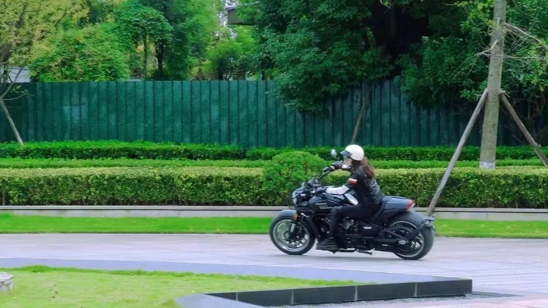 凯旋火箭3优缺点,火箭凯旋3新款试驾