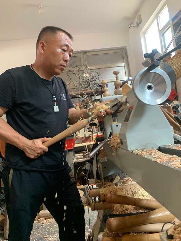 木料在手，造型在心！临沂这位“手艺人”痴迷木旋技艺20余年，练就“独门绝技”