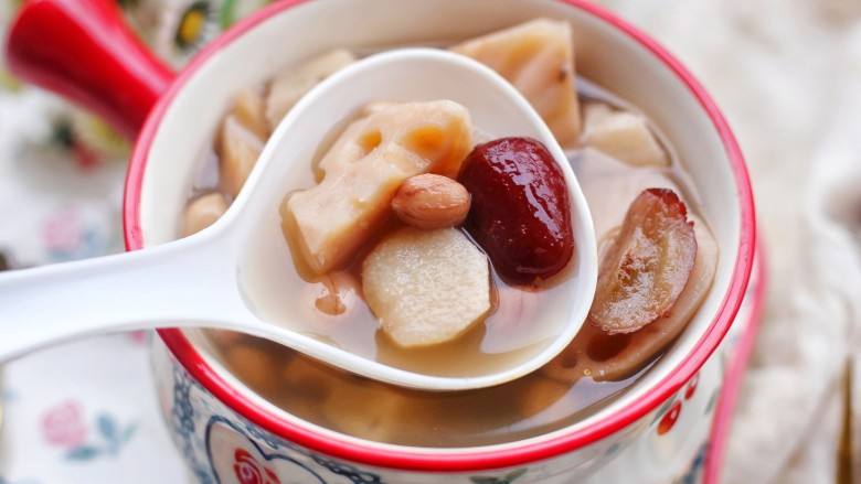 白天犯困晚上失眠多梦是怎么回事,白天打瞌睡晚上失眠是什么原因