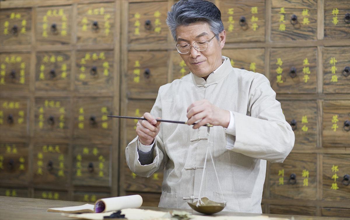 最新治疗萎缩性胃炎伴肠化的方法,西医如何治疗慢性萎缩性胃炎肠化