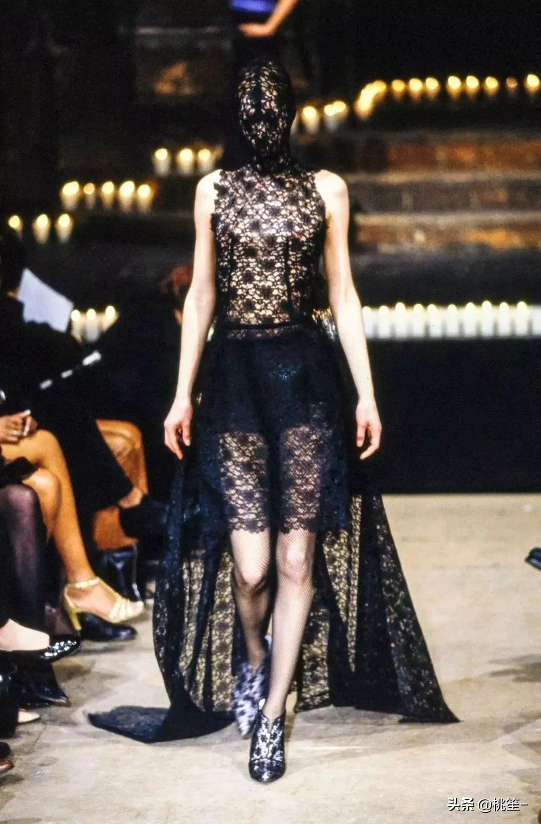 麦昆alexandermcqueen怎么穿,麦昆ALEXANDERMCQUEEN新款套装