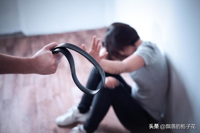 女子被老公嫌弃逼离婚,女人用冷暴力逼男人离婚