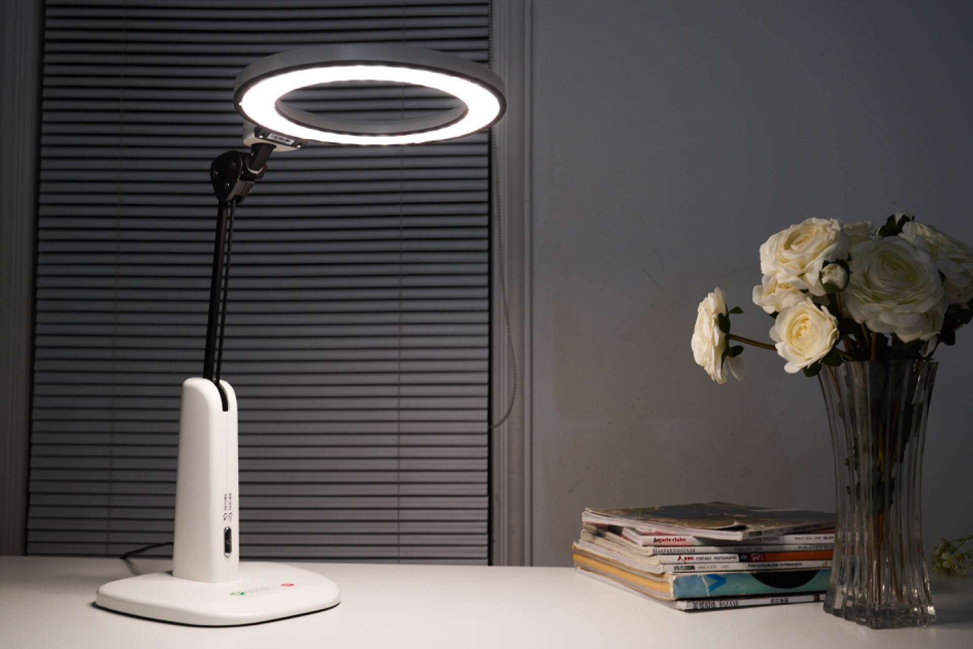 爱德华护眼灯真的有用吗,爱德华红光护眼灯对眼睛有伤害吗