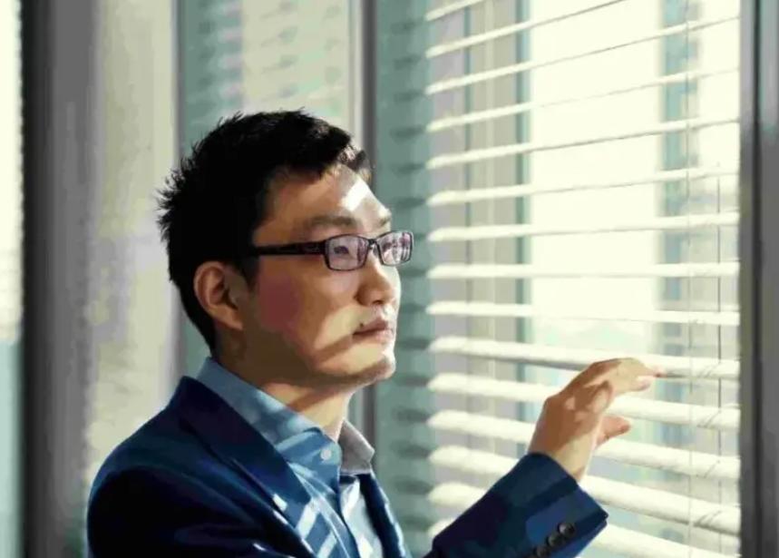 拼多多黄峥辞职前卖出股票多少,黄峥辞任拼多多董事长后个人财富