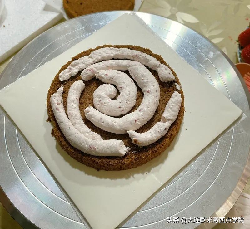 做巧克力蛋糕和草莓蛋糕,草莓巧克力熔岩蛋糕做法