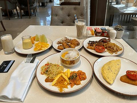 阿联酋丽思卡尔顿,阿联酋野奢帐篷