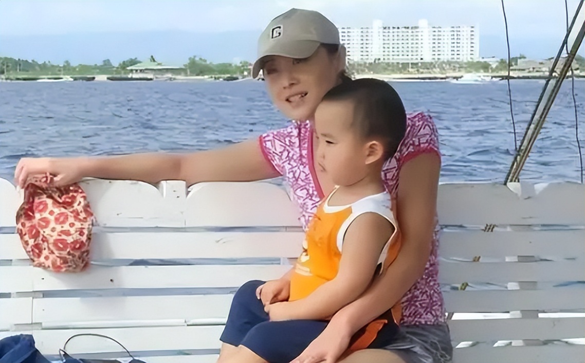 “三婚女人”刘蓓：刚怀孕就被二婚丈夫抛弃，带拖油瓶找前夫接盘