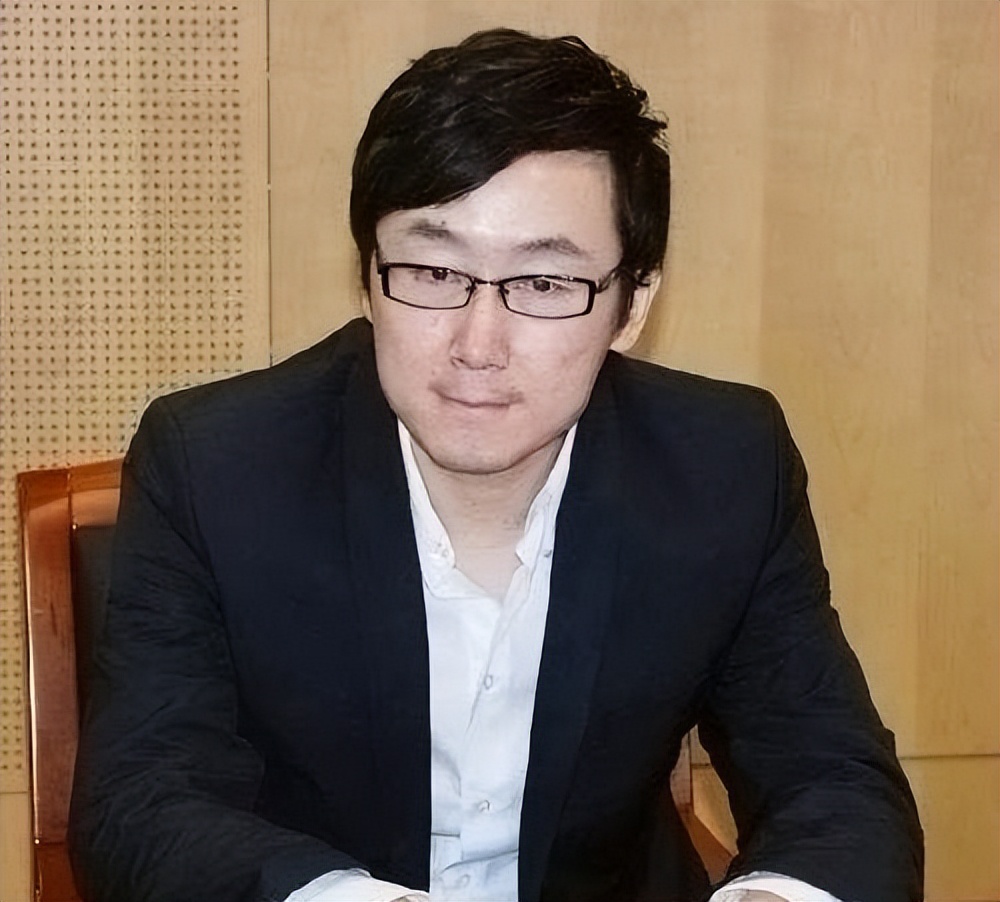 央视女主持人胡蝶有整容吗,主播胡蝶几岁嫁陆川