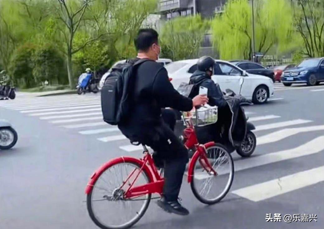 浙大博士生送外卖引热议浙大回应,浙大博士生回应八年未毕业送外卖