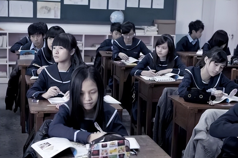 00后女生初中辍学最好的出路,初中辍学最好的出路