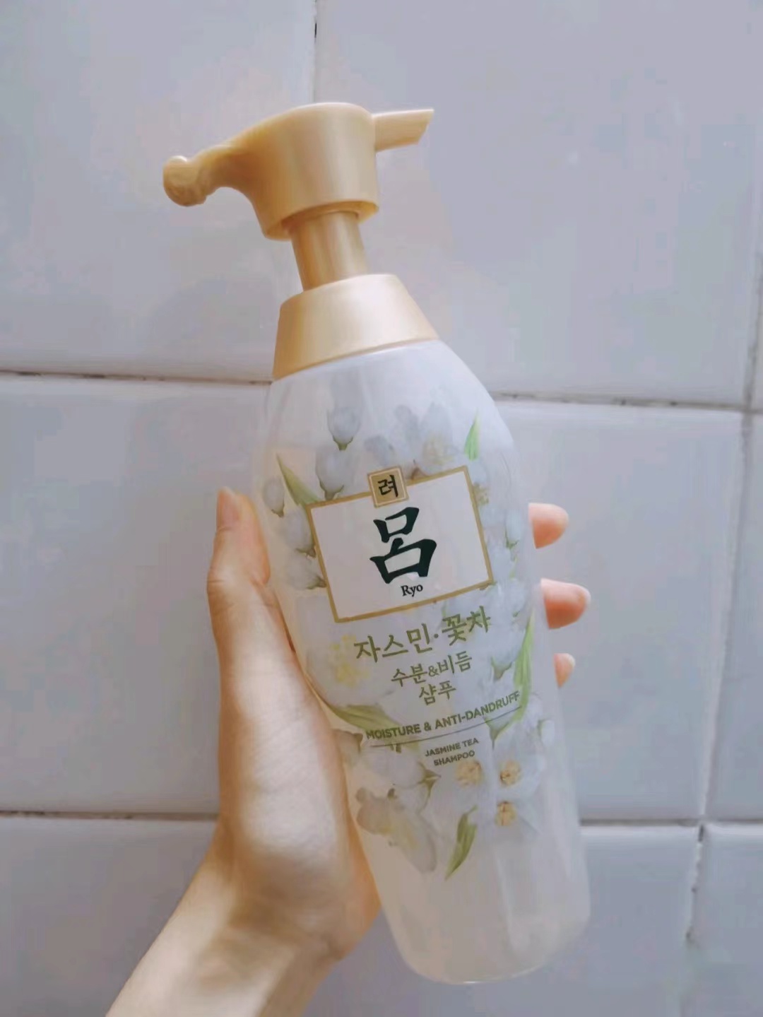 多芬空气丰盈保湿洗发水含硅油吗,多芬洗发水是蓝瓶和紫瓶