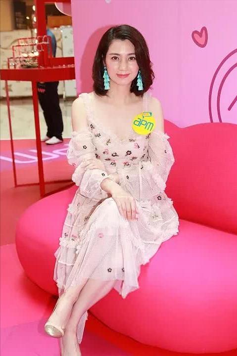 洪欣张丹峰官宣离婚视频,洪欣张丹峰官宣离婚评论