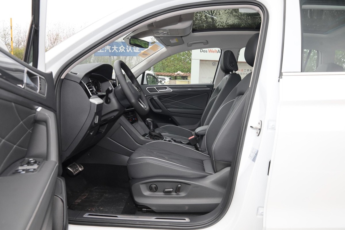 大众途观l2023款330r-line越享版,不要只看价格要的是效果