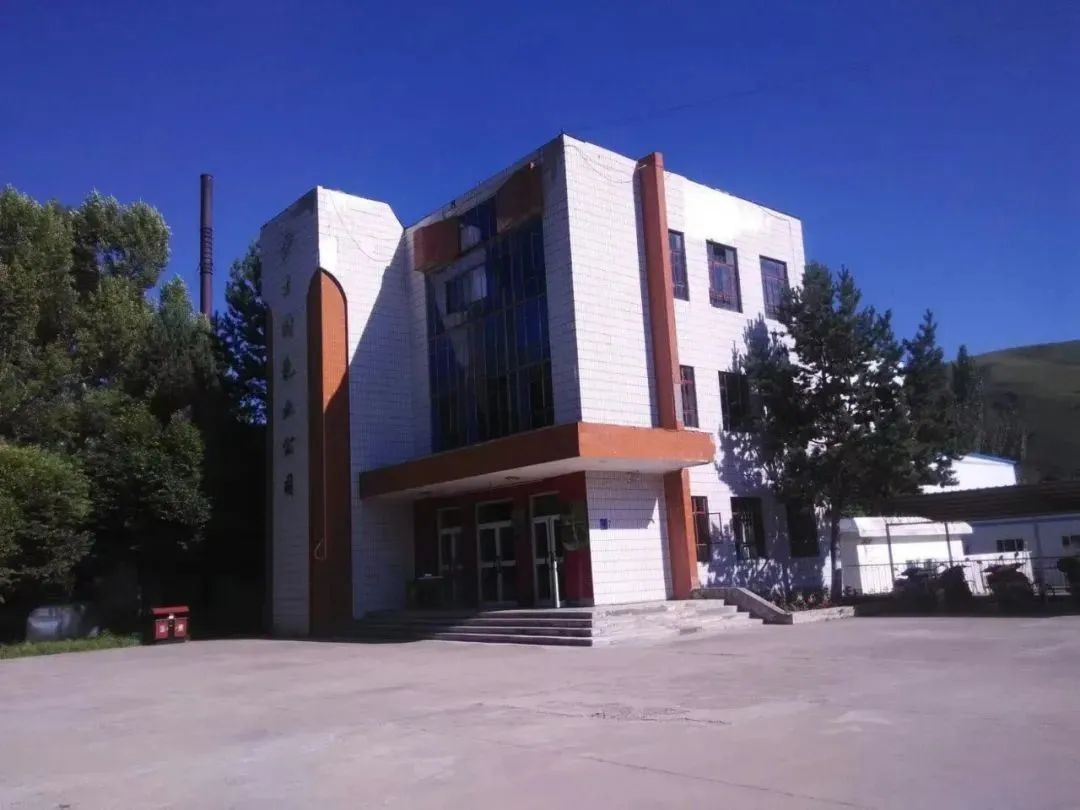 *疆新**第一家奶粉厂伊力特乳业：如何成为乳业茅台