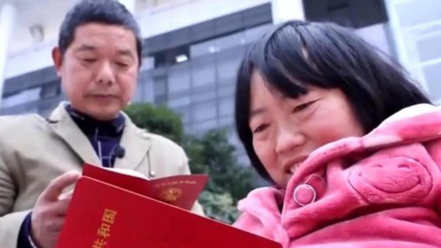 女儿结婚途中遇车祸，隐瞒26年未回娘家，男子做了26年未婚夫