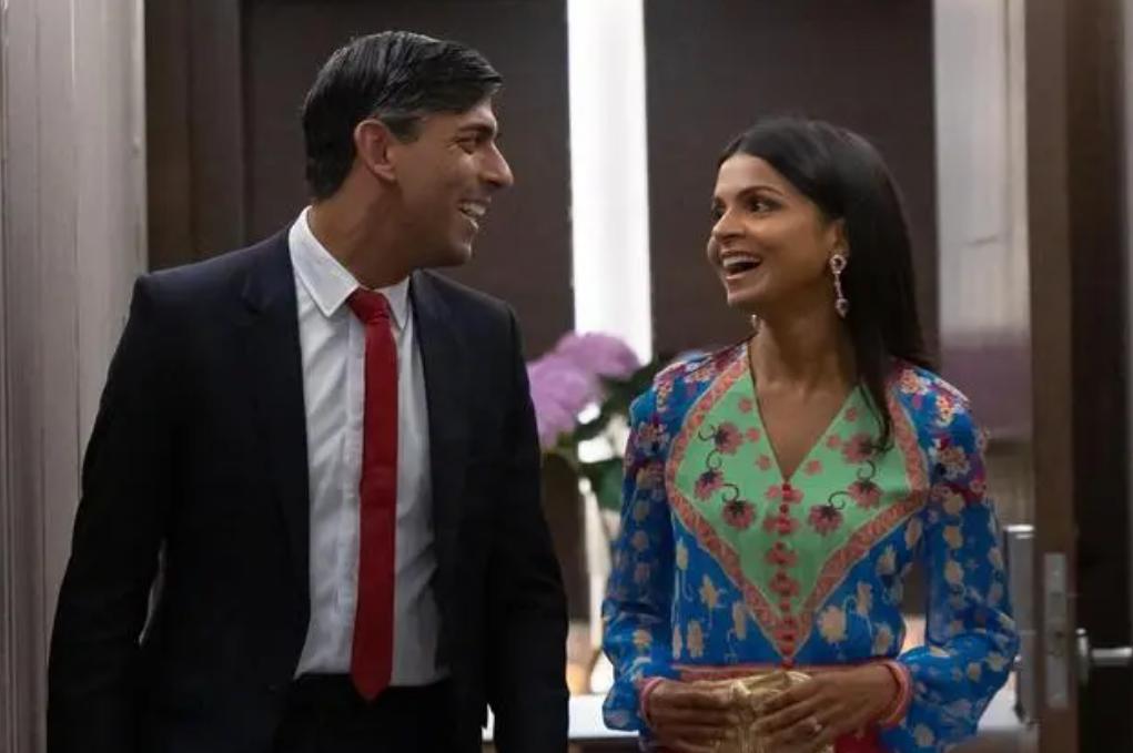 印度峰会上争奇斗艳：韩国第一夫人好嫩，日本第一夫人清新脱俗