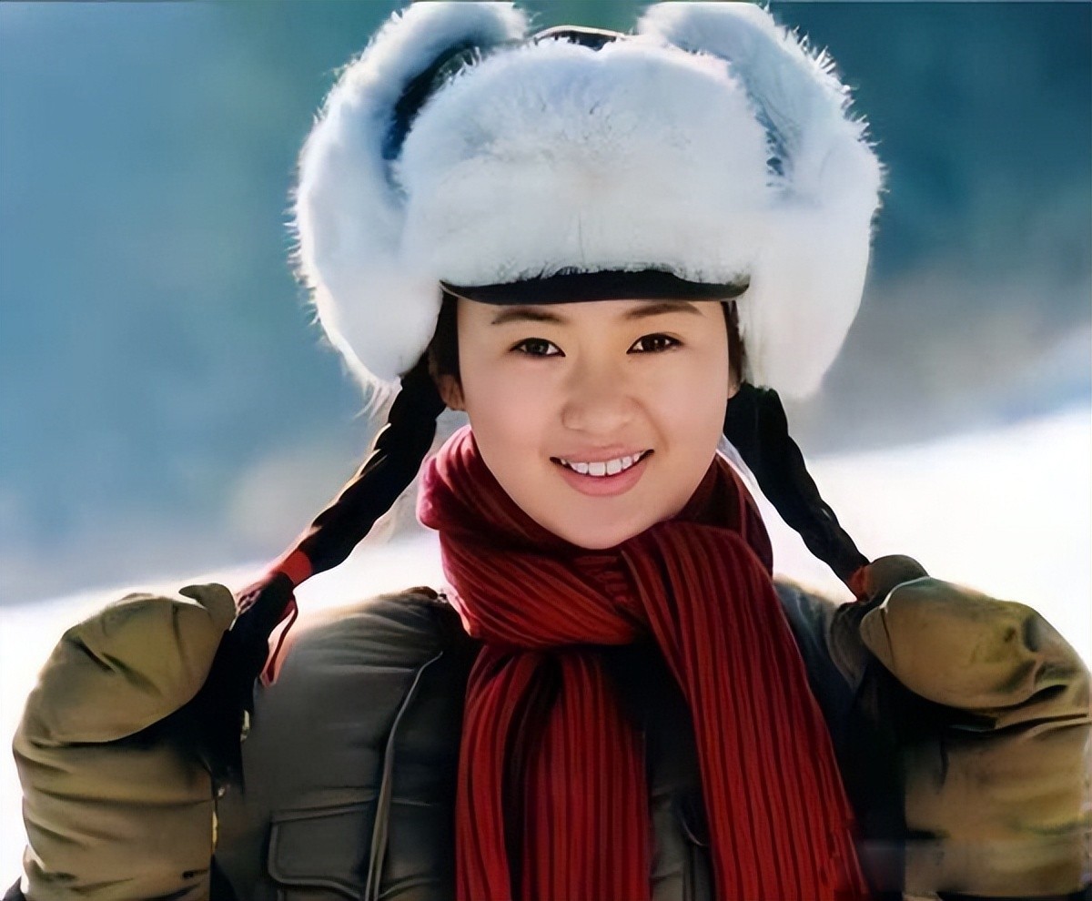 童瑶被张默打后如何翻身,童瑶哪一年被张默打的