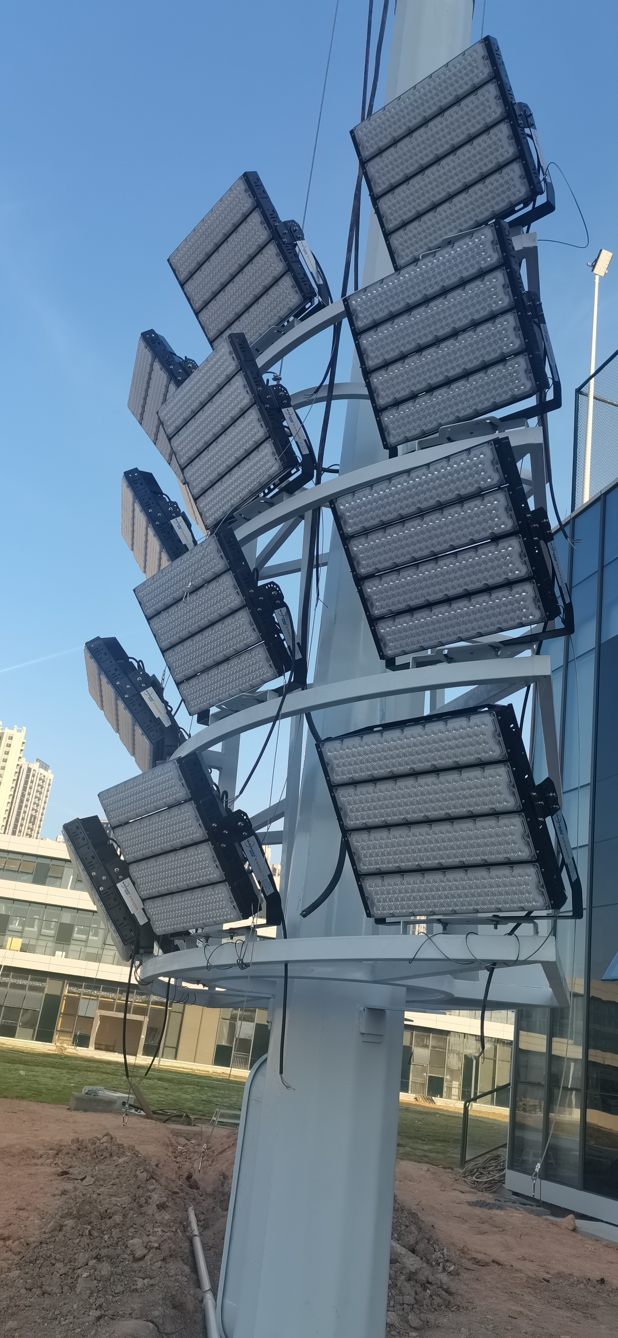 喜报！惟亚蒂又一灯光项目顺利完工：宜都市民体育中心照明工程！