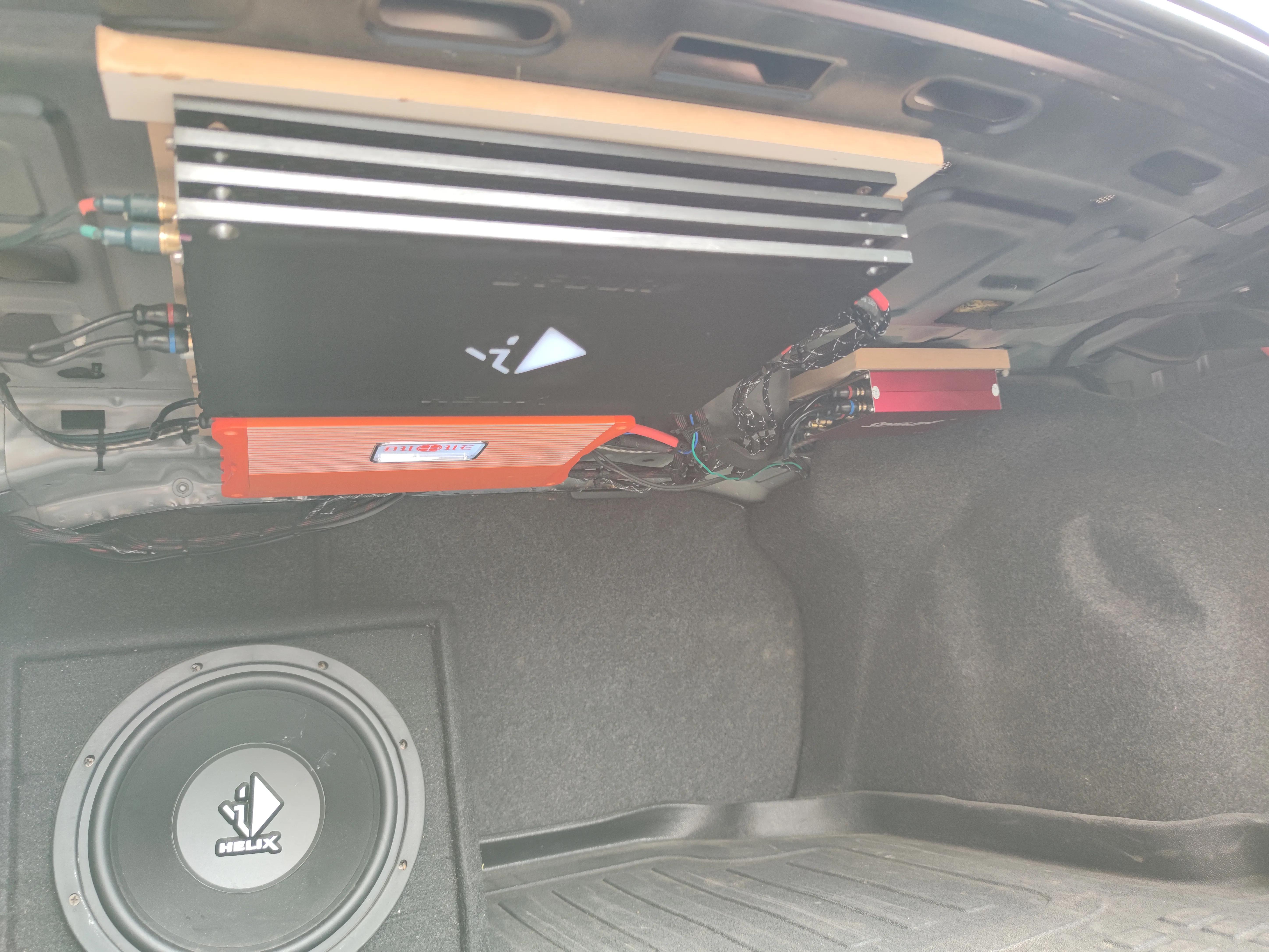 8年的爱丽舍怎么样,12年的帕萨特油耗多少