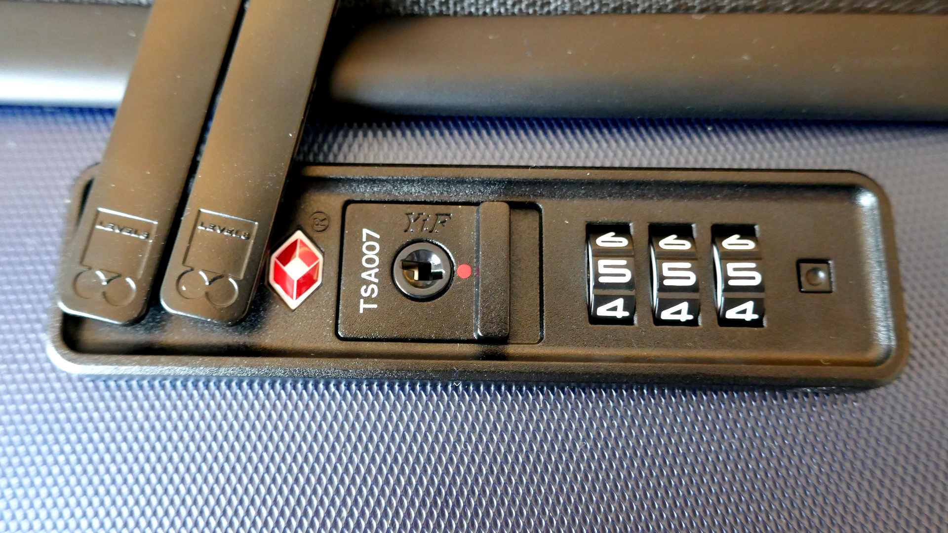 超级能装，简洁又实用的旅行箱——地平线8号大旅行家测评