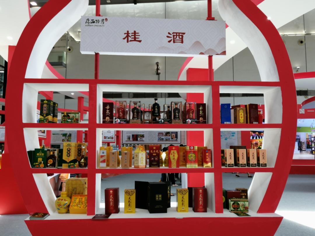 桂酒清醇,桂酒飘香槐花酿蜜