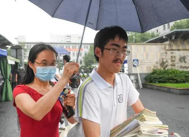 浙江高考2024年选哪个容易赋分,浙江新高考等级赋分abcde比例