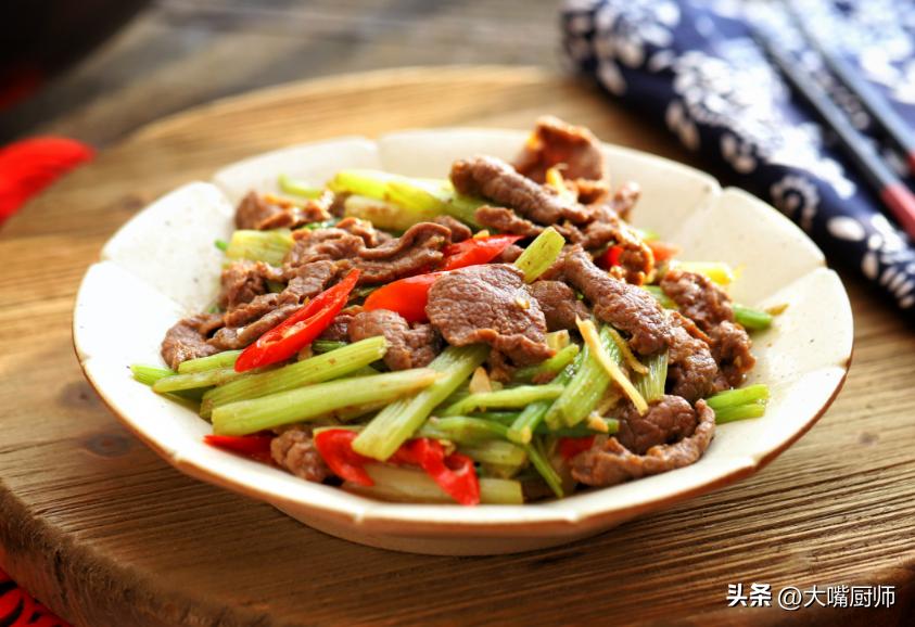 60岁以上老人多吃哪三种肉,中老年人要多吃什么肉