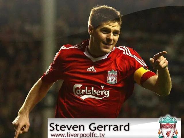 足坛进攻最强后卫,世界足坛现役最佳进攻型中场是谁