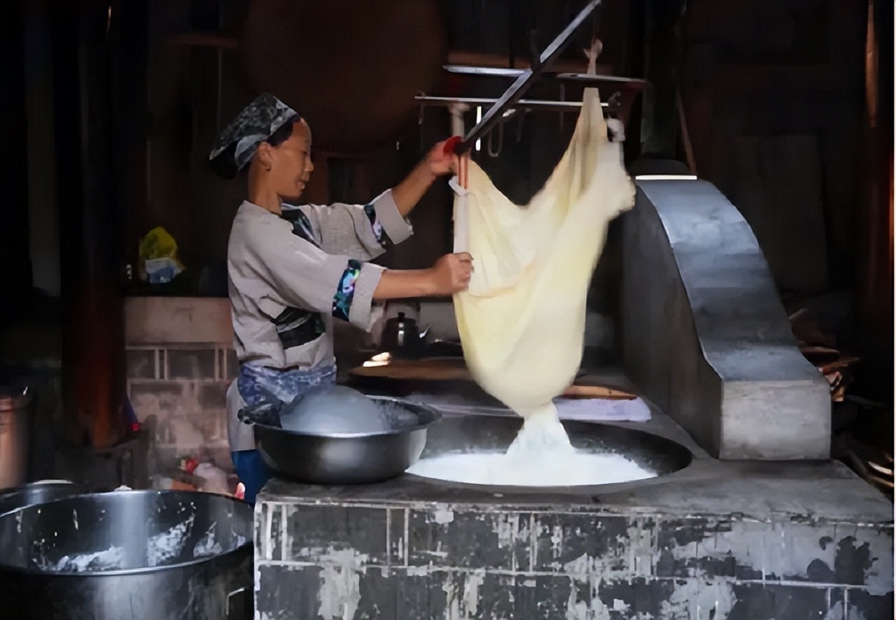 一女子被诈骗50万,女子诈骗30亿被抓