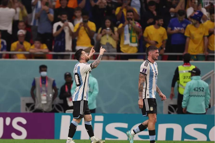 从侏儒少年到球王,从侏儒症到球王