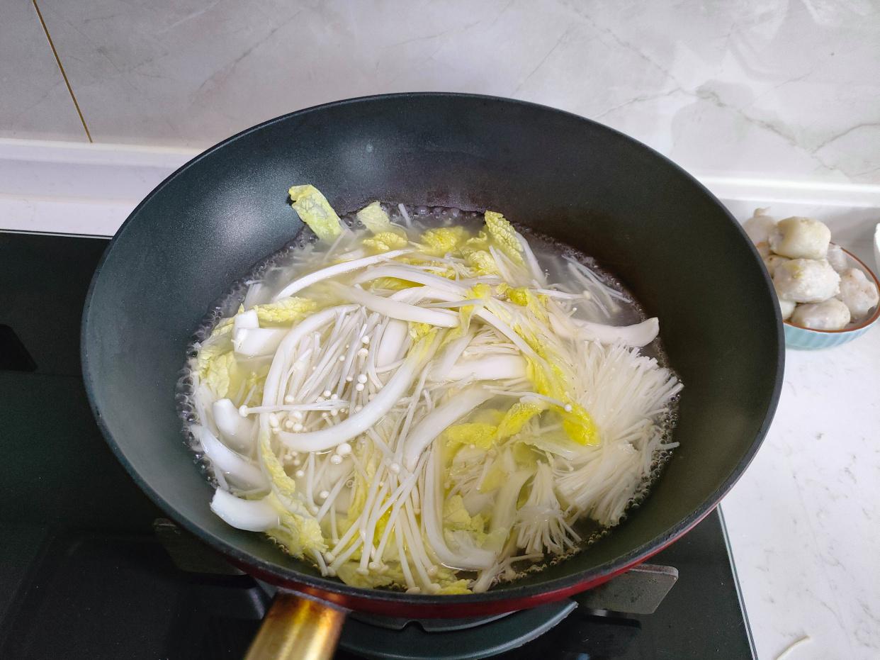 生蚝煮几分钟最好吃最嫩,生蚝最简单的不开壳的吃法