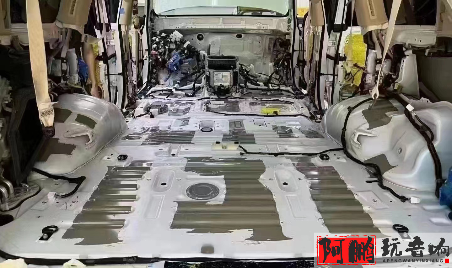 兰德酷路泽隔音效果怎么样,青岛兰德酷路泽音响改装