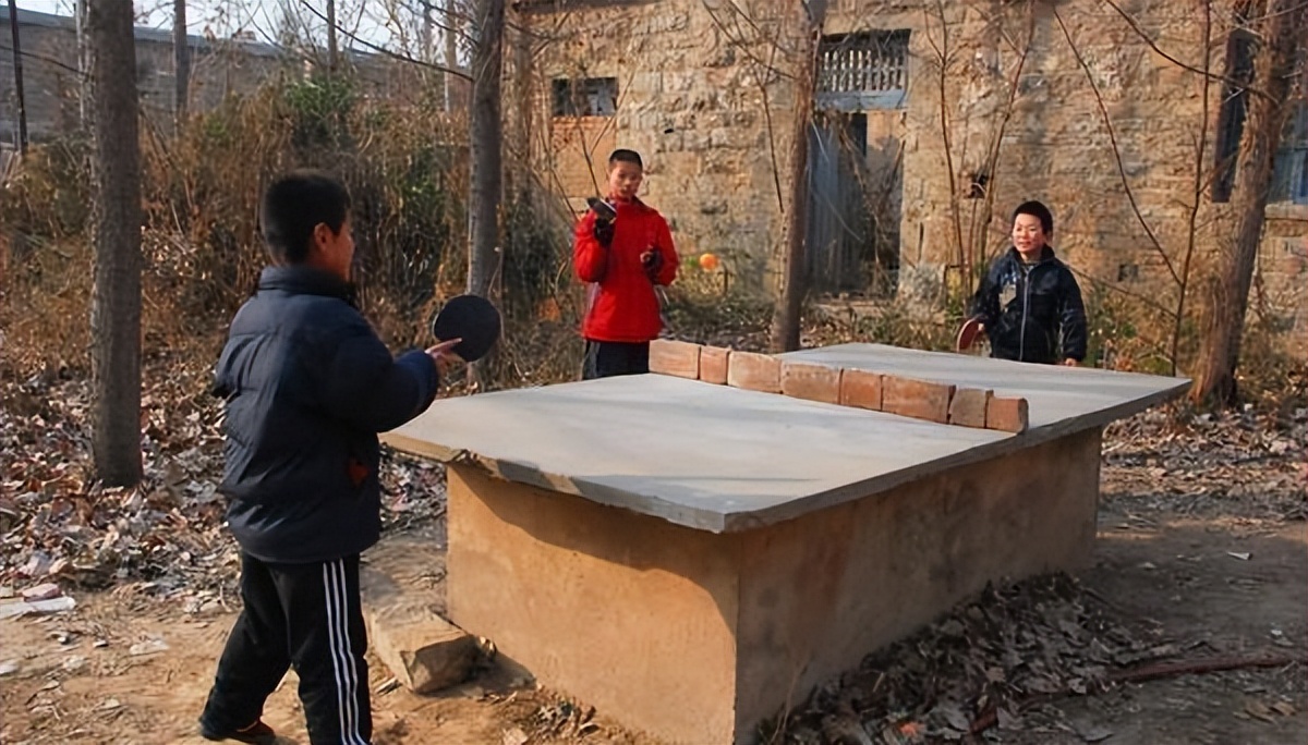 八十年代乒乓球台图片,70年代木制乒乓球台