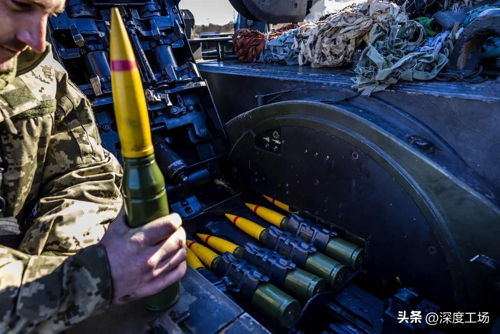 俄军3个月激战才夺取一座桥梁：为何这么难打？俄军暴露十大细节