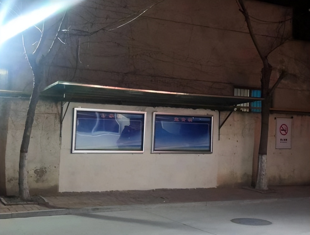 会讲故事的图形绘本,彩绘墙照片