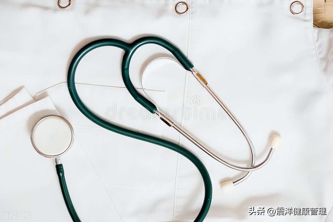 耳朵里太痒了掏出来臭臭的东西,耳朵老是痒天天都要掏怎么回事