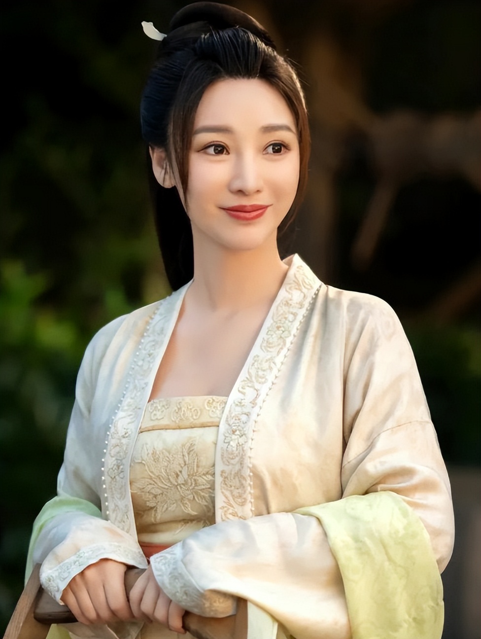 刘亦菲评价林允演技,刘亦菲林允对比