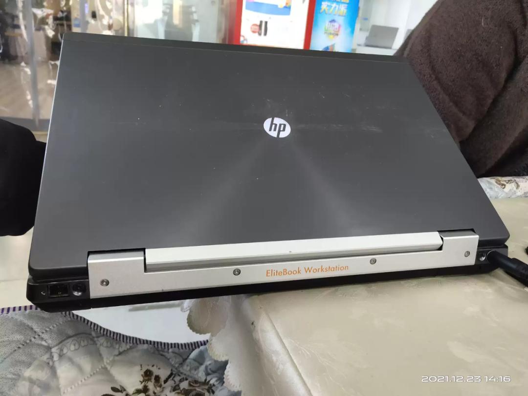 【故事二】在闲鱼买到货不对版的二手笔电如何举报卖家交易诈骗