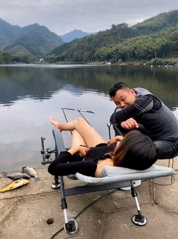 钓鱼回来被老婆骂实力不允许,钓鱼被老婆打反手还手